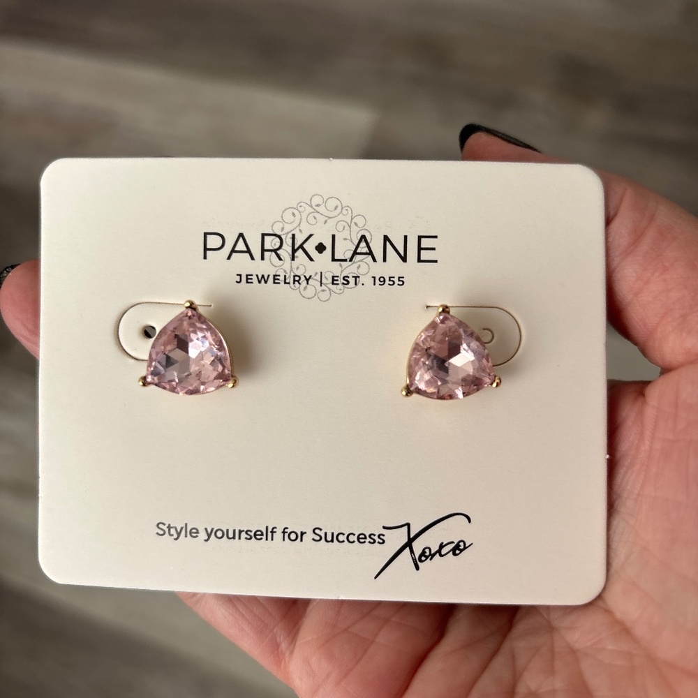 Bonnet Earring Pink